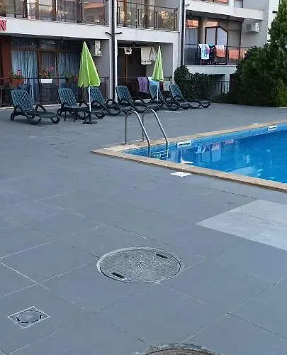 250 M море Święty Włas